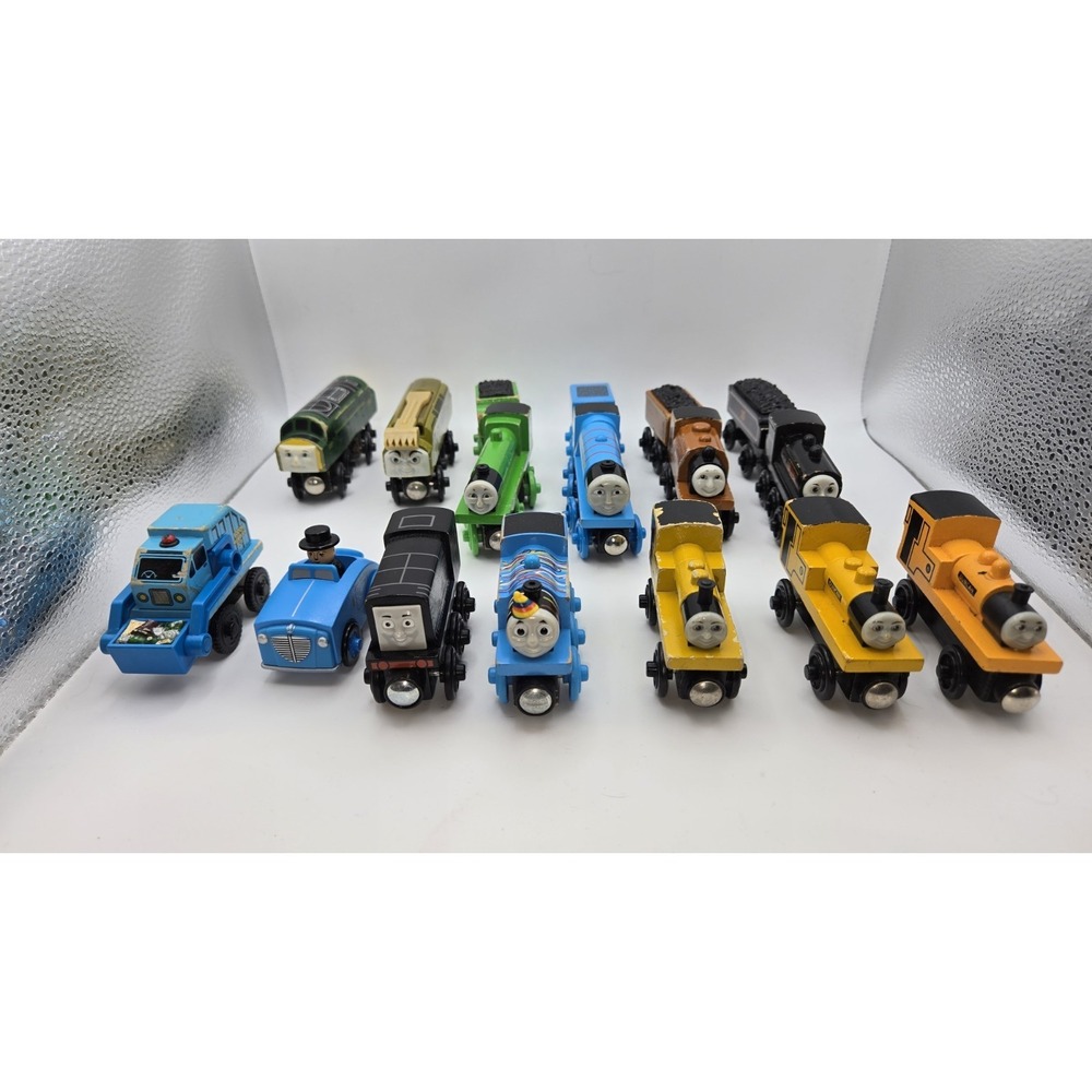 Thomas Wooden Railway Lot Duke Diesel 10 D261 Gordon Henry Duncan 17pc